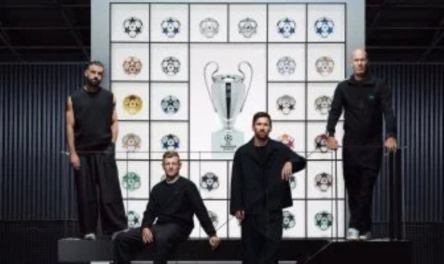 محمد صلاح يشارك أساطير دورى أبطال أوروبا فى إعلان الكرة الجديدة.. صور