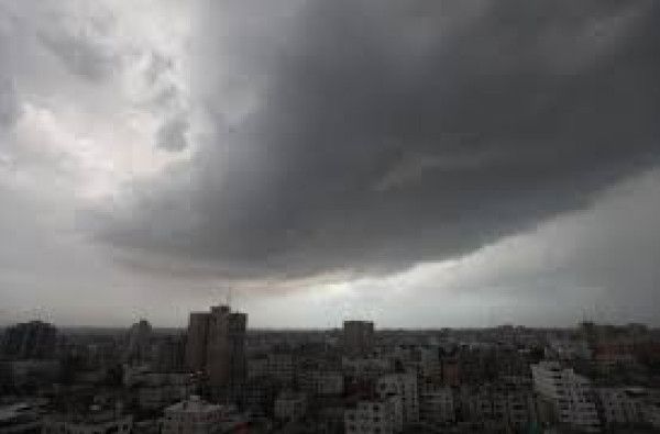 الطقس: منخفض جوي عميق وأمطار غزيرة ورياح قوية حتى الخميس