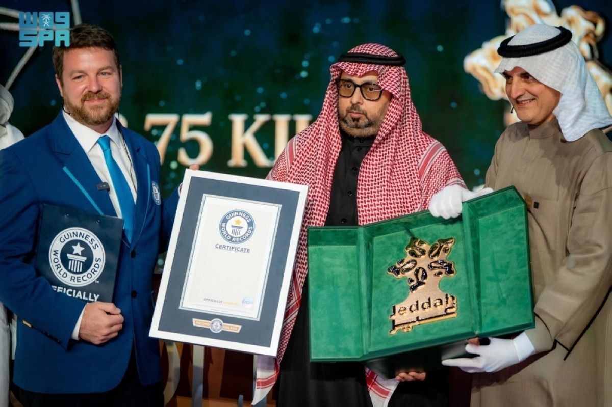 موسوعة «جينيس» تسجل شعار موسم جدة كأثقل درع من الذهب
