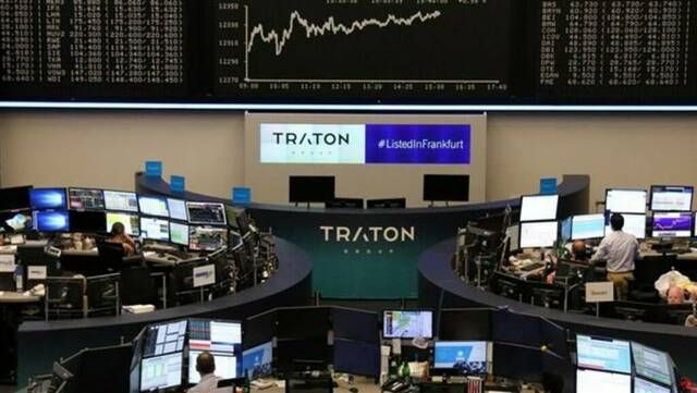 ارتفاع الأسهم الأوروبية طفيفاً وسط ترقب التطورات الجيوسياسية
