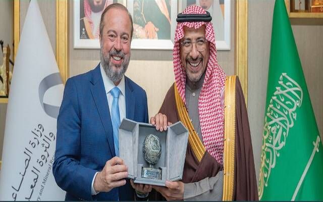 وزير الصناعة يلتقي عدداً من الوزراء المشاركين في مؤتمر التعدين الدولي