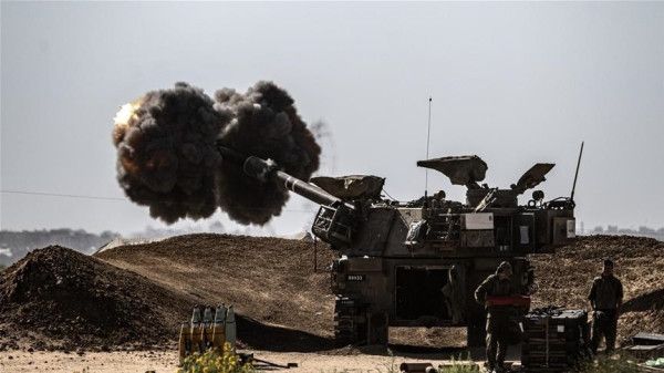 قصف جوي ومدفعي إسرائيلي على أنحاء متفرقة بغزة قصف جوي ومدفعي إسرائيلي على أنحاء متفرقة