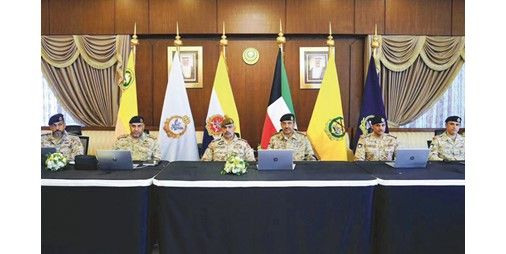 رئيس الأركان اطلع على آلية عمل المقابلات الشخصية للمتقدمين إلى كلية علي الصباح العسكرية