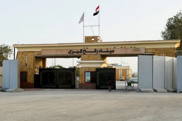 اللجنة الوطنية لإدارة غزة تُعلن بدء التشغيل التجريبي لمعبر رفح في الاتجاهين