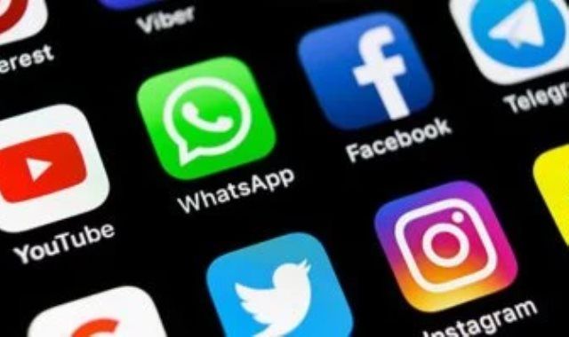 أوروبا على أعتاب حظر شامل لوسائل التواصل الاجتماعى للأطفال
