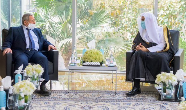 رابطة العالم الإسلامي توقع مذكرة تفاهم مع المفوضية الإسلامية الإسبانية لتدريس وثيقة مكة بأوربا.. صور