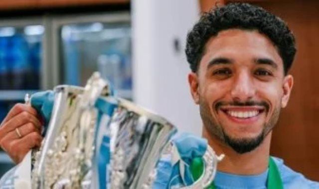 مرموش يصل القاهرة للالتحاق بمعسكر منتخب مصر بعد تتويجه مع مانشستر سيتي