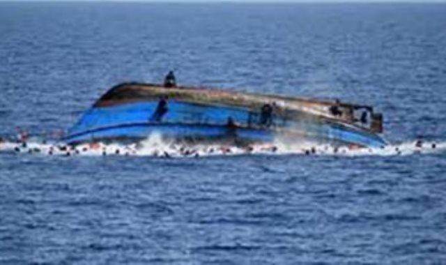 كارثة إنسانية قبالة جيبوتى.. غرق قارب مهاجرين على متنه 320 شخصا