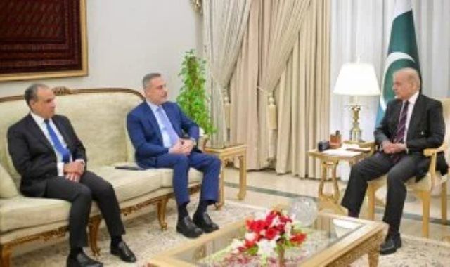 رئيس الوزراء الباكستاني يستقبل وزيرى الخارجية المصرى والتركي لخفض التصعيد
