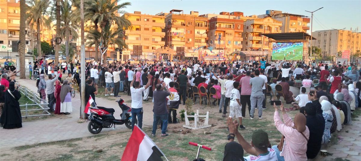 جانب من متابعة الماتش بالإسماعيلية، فيتو