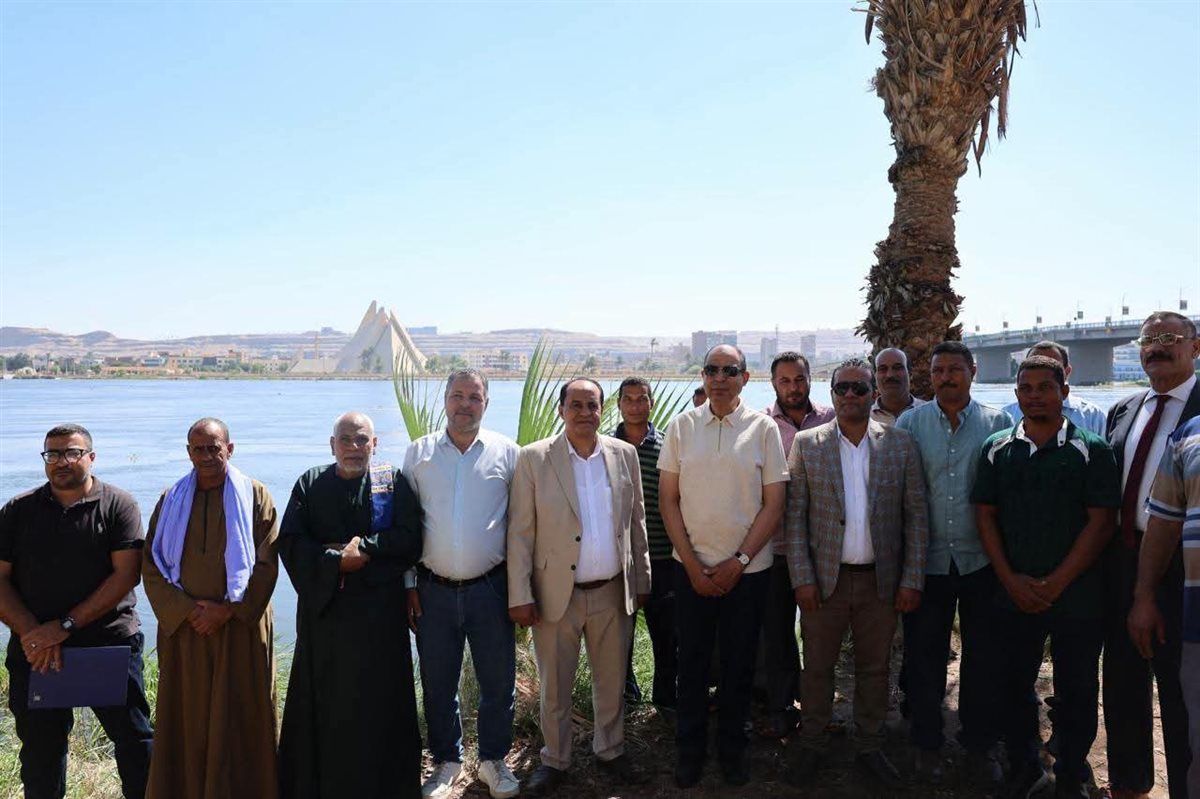 محافظ المنيا يطلق 500 ألف زريعة بلطي في نهر النيل لدعم الثروة السمكية 