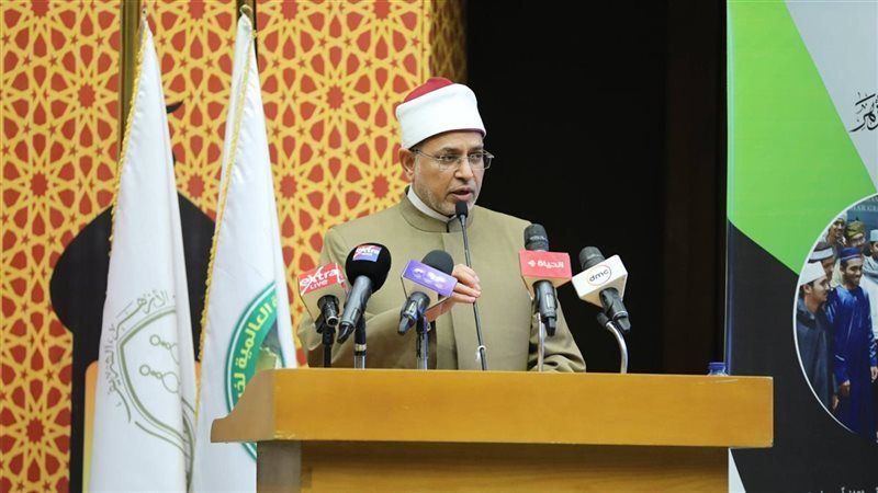 أ.د. سلامة داود،