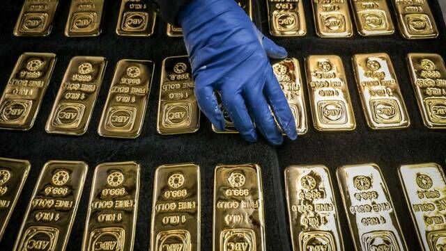 مشتريات صينية تدعم استقرار الذهب فوق 4000 دولار