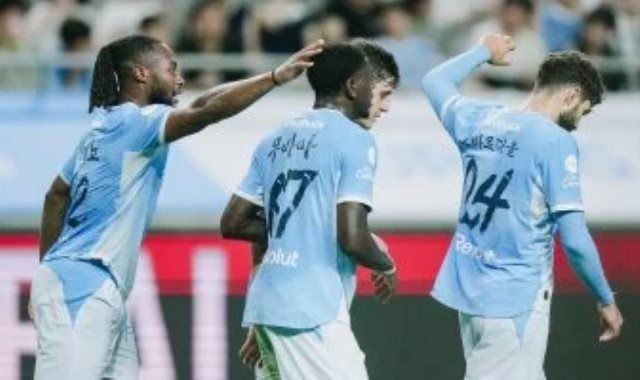 مانشستر سيتي يهزم نجوم الدوري الكوري بثلاثية وديًا بمشاركة مرموش.. فيديو