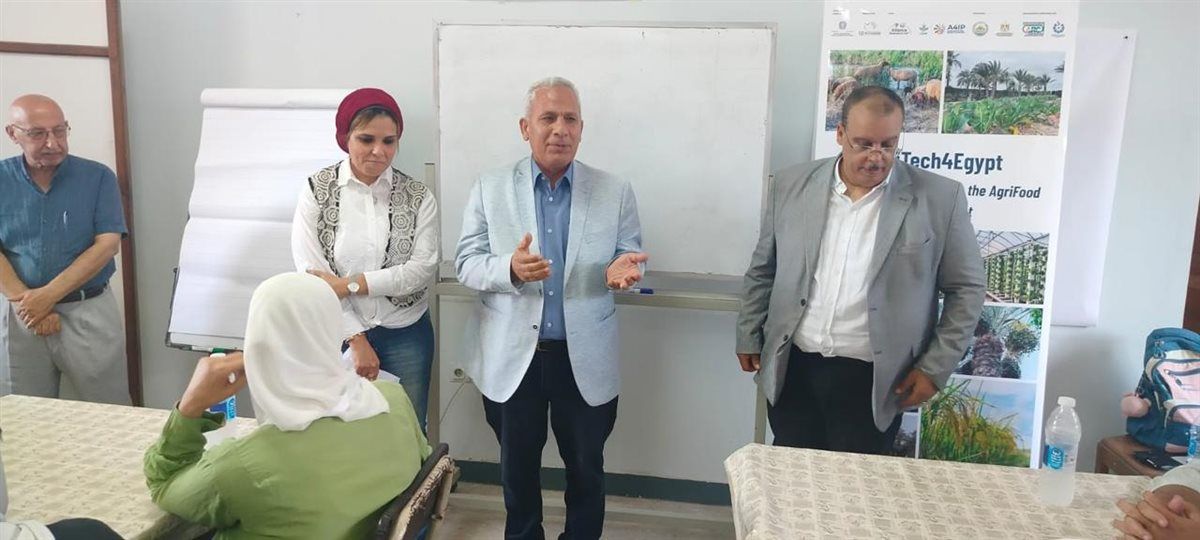 «الزراعة» و«البحث العلمي» تستمعان للمزارعين لتوجيه الابتكار نحو حلول تخدم الحقل 