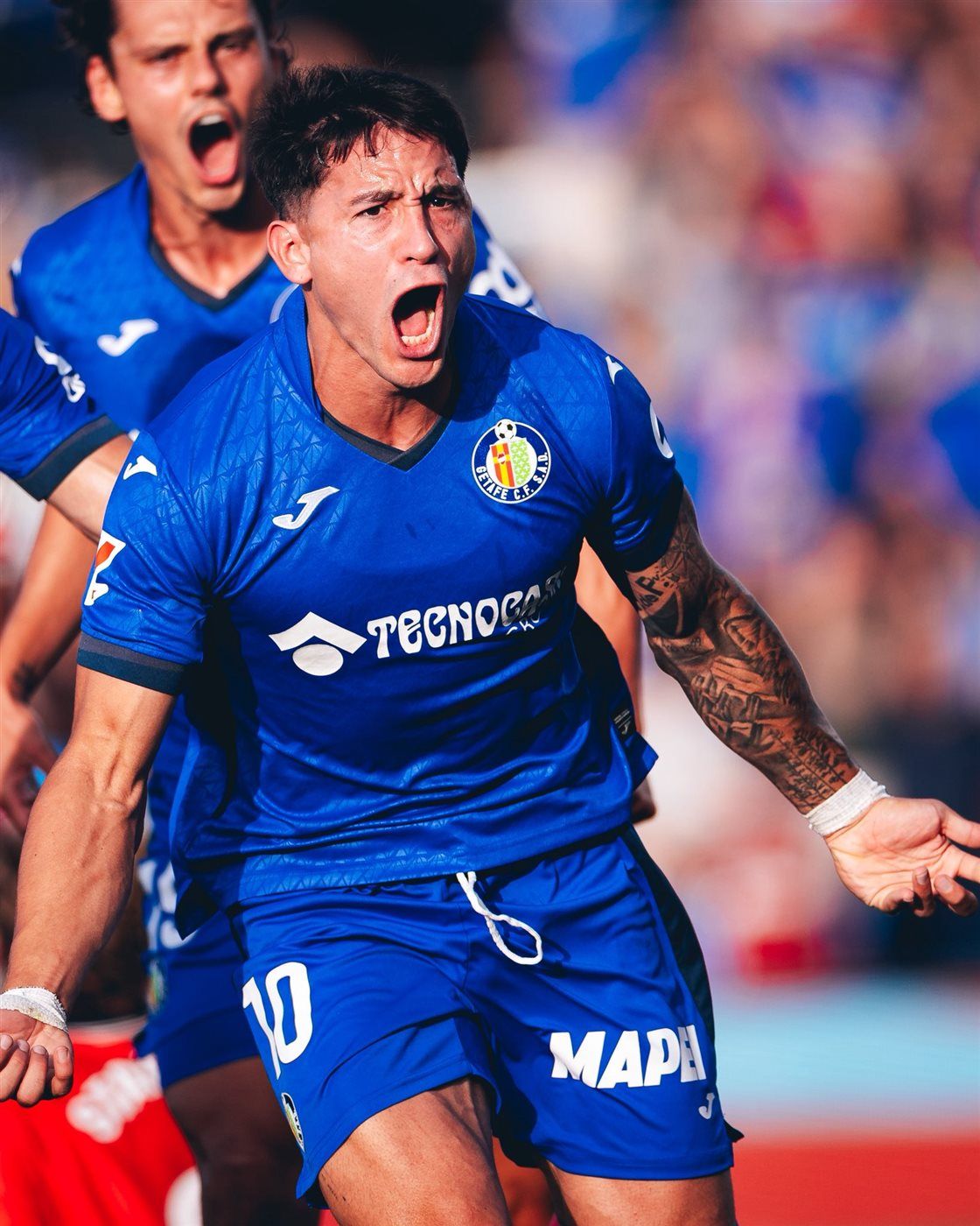 fc882870c0.jpg