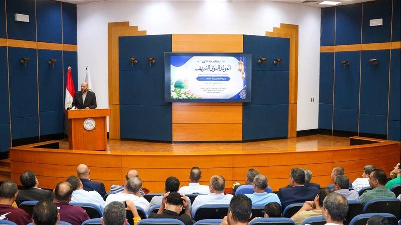 ميناء دمياط يكرم