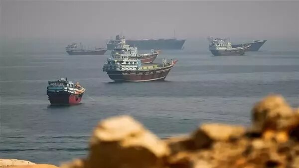 الجيش الإيراني: أي سفينة تعبر مضيق هرمز خارج المسار الذي تحدده إيران لن تكون آمنة