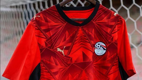 منتخب مصر بالقميص بالأحمر وجنوب السودان بالأبيض
