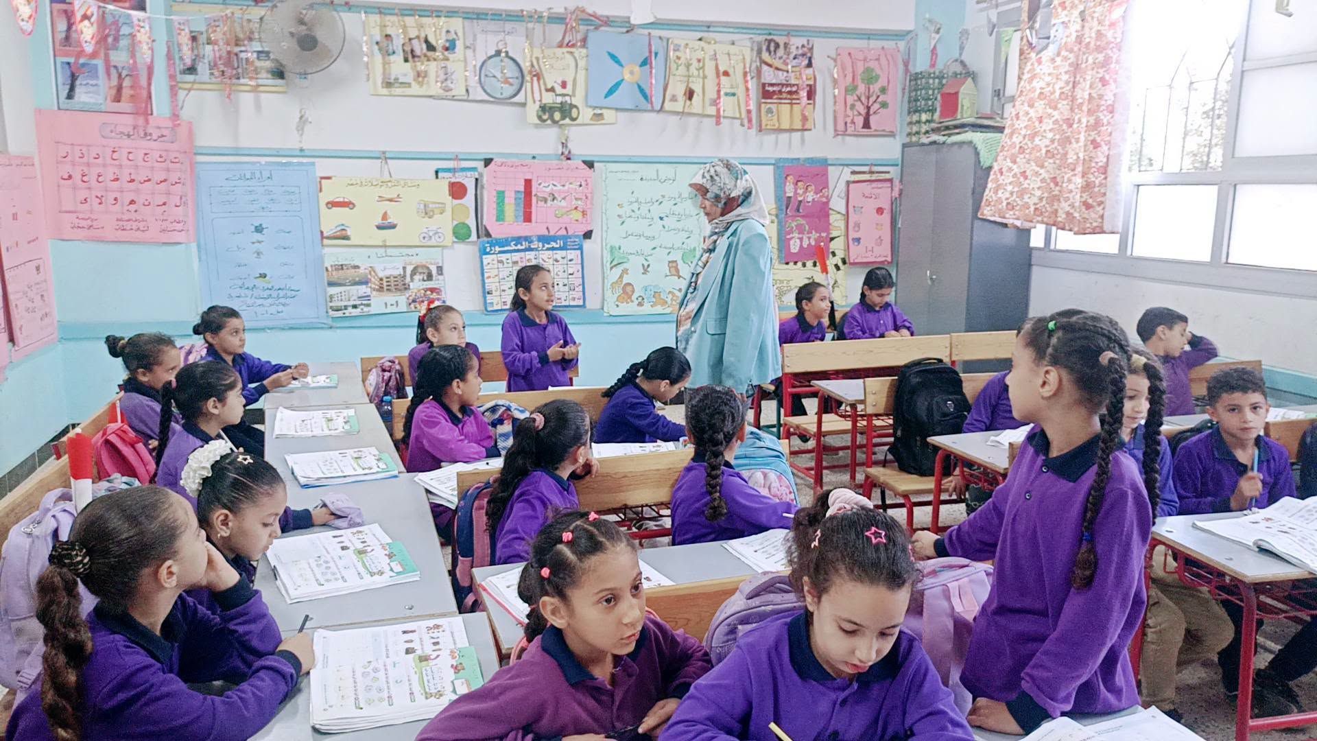 أثناء الجولة بالفصول الدراسية