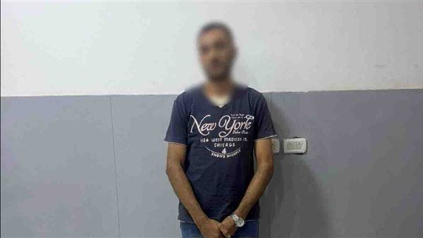 تهديد بعصا خشبية، ضبط منجد في دمياط بعد تداول فيديو الواقعة