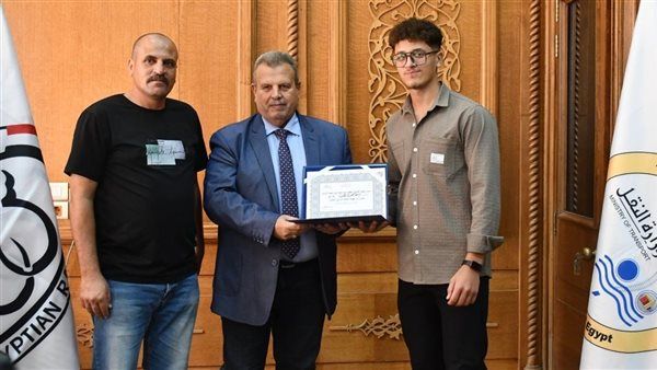 «السكة الحديد» تحتفي بأبناء العاملين المتفوقين.. شهادات تقدير للناجحين في الثانوية العامة والأزهرية