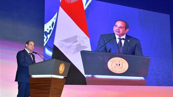 السيسي يوجه المسؤولين بحسن معاملة المواطنين أثناء تقديم الخدمات لهم