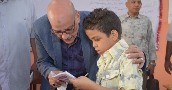 مدير تعليم سوهاج يتابع انتظام الدراسة بمدارس إدارة البلينا