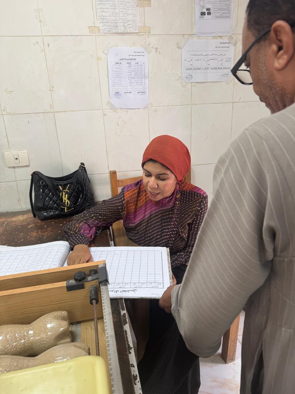 جولة تفقدية بعدد من الوحدات الصحية التابعة لإدارة دشنا الصحية