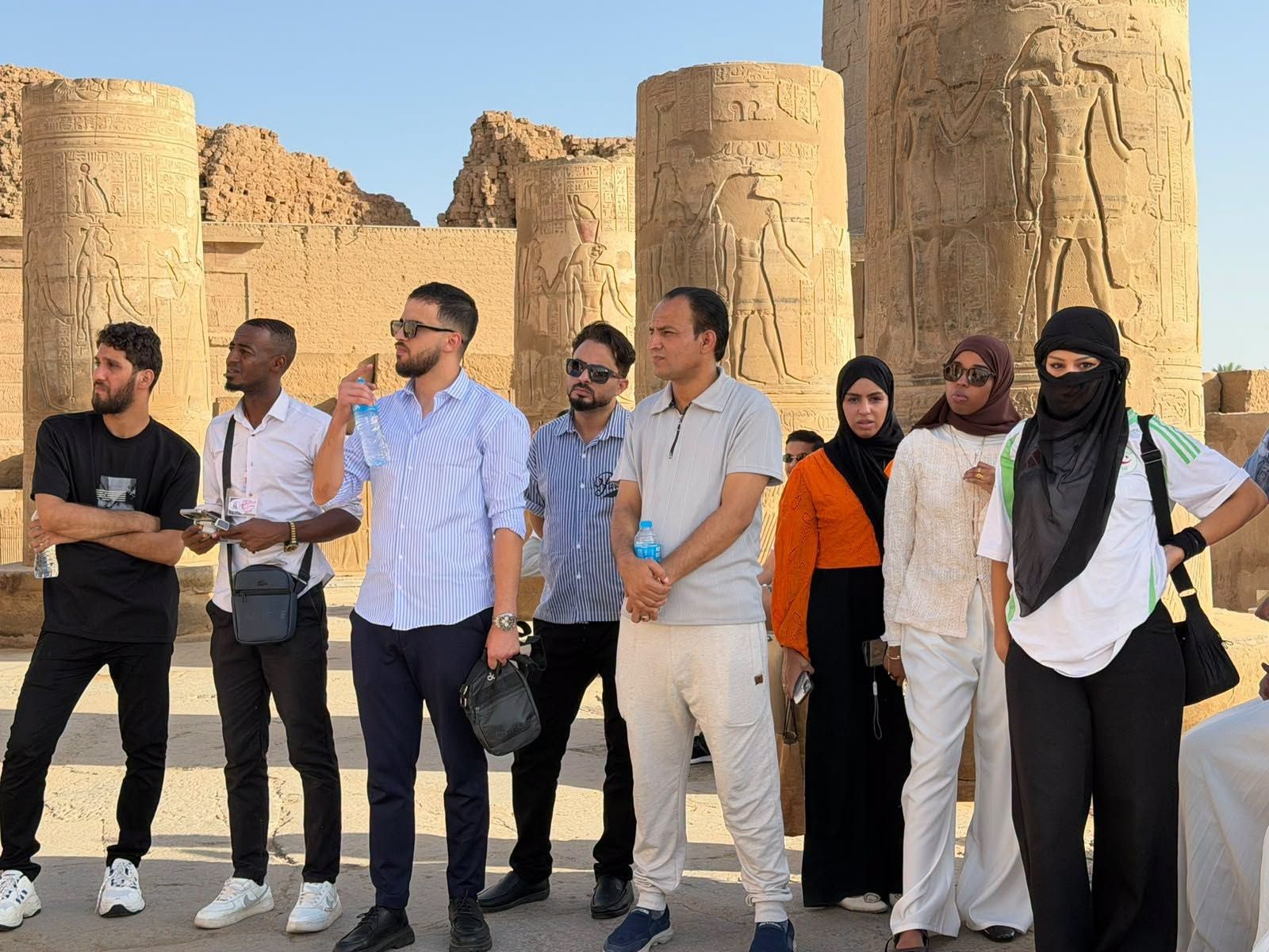 سفينة النيل في زيارة أسوان سفينة النيل في زيارة أسوان