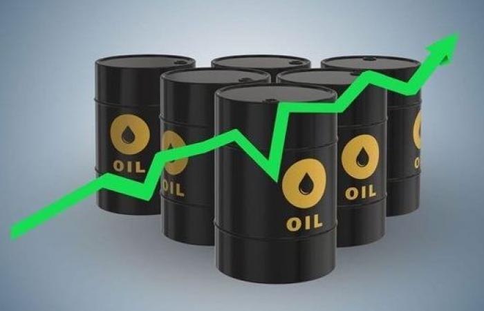 خام برنت يتخطى 100 دولار.. الإدارة الأمريكية تبحث فرض حظر على صادرات الديزل.. وخبير يكشف سيناريوهات تحريك أسعار الوقود في مصر وتأثيرها على التضخم