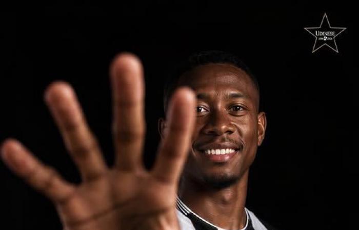 رسميًا، دافيد ألابا ينضم إلى أودينيزي الإيطالي في صفقة انتقال حر (صور)