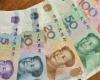 اليوان الصيني يسجل 7.60 جنيه للبيع ببنك مصر في منتصف تعاملات اليوم