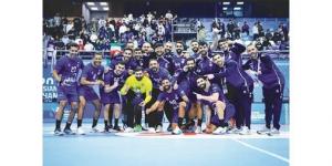 أزرق اليد بالعلامة الكاملة في صدارة المجموعة الثالثة للآسيوية