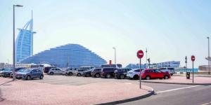 «طرق دبي» تبدأ الصيانة الوقائية للأرصفة بطول 90 ألف متر مربع 2026