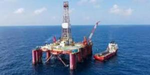 تراجع أسعار النفط وسط أنباء عن مفاوضات هدنة أمريكية إيرانية