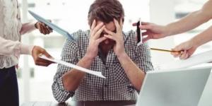 تقرير تقرير دولي صادم: قرابة المليون حالة وفاة سنويًا "بسبب الضغوط النفسية والاجتماعية في العمل"