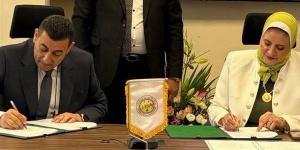 الكهرباء توقع عقدا لإنشاء محطة محولات بني خالد الجديدة وتوسعة محطة سمالوط بالمنيا