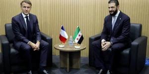 ماكرون يصل دمشق في أول زيارة لزعيم أوروبي لسوريا منذ الإطاحة بالأسد