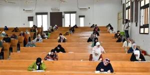 لجان أولاد الأكابر تشعل أزمة بالجامعات.. خبراء يطالبون بمراجعة نظام القبول بعد رسوب 65% من طلاب طب سوهاج.. ويحذرون من تداعيات خطيرة تهدد نزاهة الثانوية العامة وتفتح الجدل