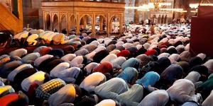 مواقيت الصلاة اليوم الإثنين، موعد أذان العشاء في القاهرة والمحافظات