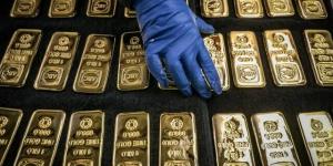 تراجع أسعار الذهب مع عمليات جني الأرباح وارتفاع الدولار