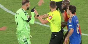 مشادة بين لوكاكو ودوناروما عقب مباراة بلجيكا وإيطاليا (فيديو)