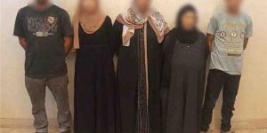 ضبط سيدة بتهمة طعن أخرى بسلاح أبيض بسبب خلافات الجيرة بالقليوبية