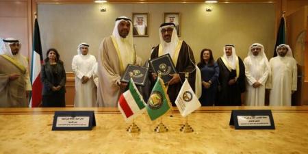 "الكويتي
      للتنمية":
      35
      مليون
      دينار
      قرضاً
      لتمويل
      منظومة
      الربط
      الكهربائي
      الخليجي