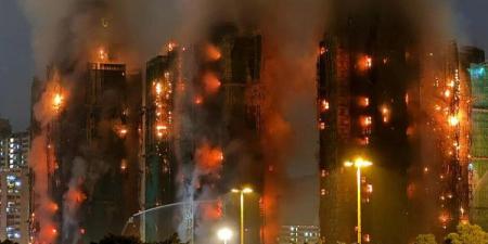 عشرات القتلى و المصابين في حريق ضخم بمجمع سكني في هونغ كونغ