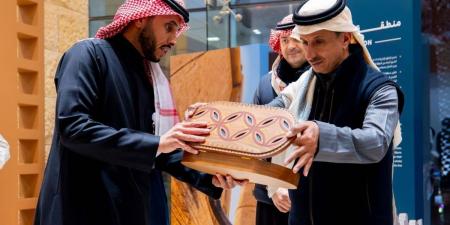 ضمن مسارات برنامج «شتاء السعودية».. انطلاق رحلة وزير السياحة على مسار الشمال السياحي