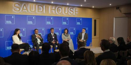 وزير الصناعة: المملكة غنية بالموارد الطبيعية لكن طاقاتها الشابة هي المورد الأهم