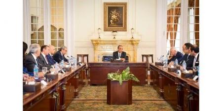 عبدالعاطي مستقبلاً وفد غرفة التجارة الأميركية: الاقتصاد المصري صلب وقادر على الصمود أمام تداعيات الأزمات الإقليمية والدولية