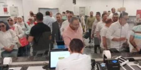 إقبال كبير من المواطنين على استخدام المونوريل.. صور